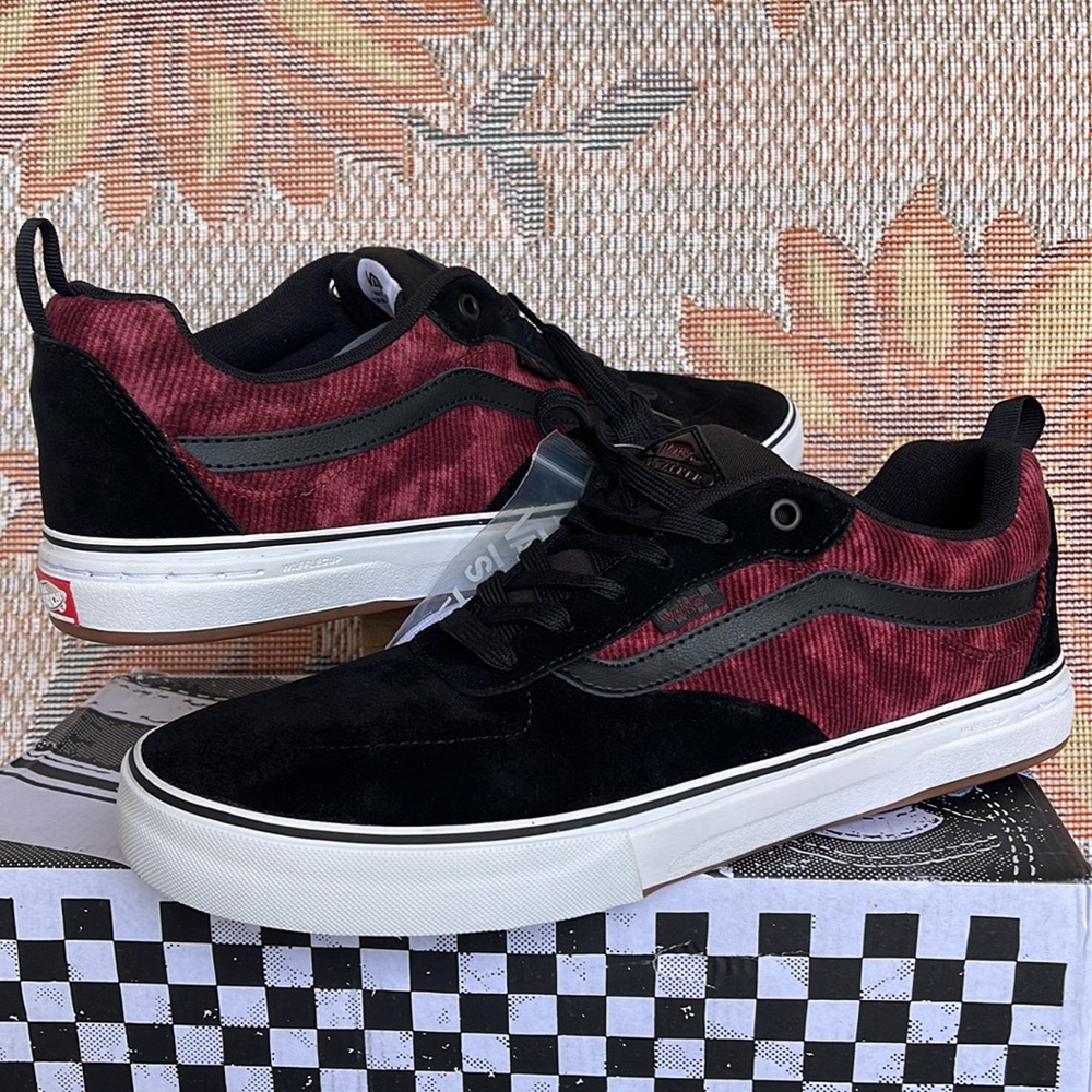 Vans Men’s Kyle Walker
Corduroy Tie-Dye/Black/White 
VN0A5JIEX4C
Sneakers